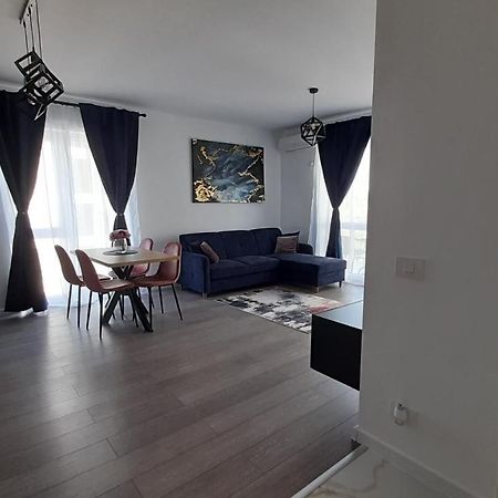 Sarah'S Place Орадя Экстерьер фото