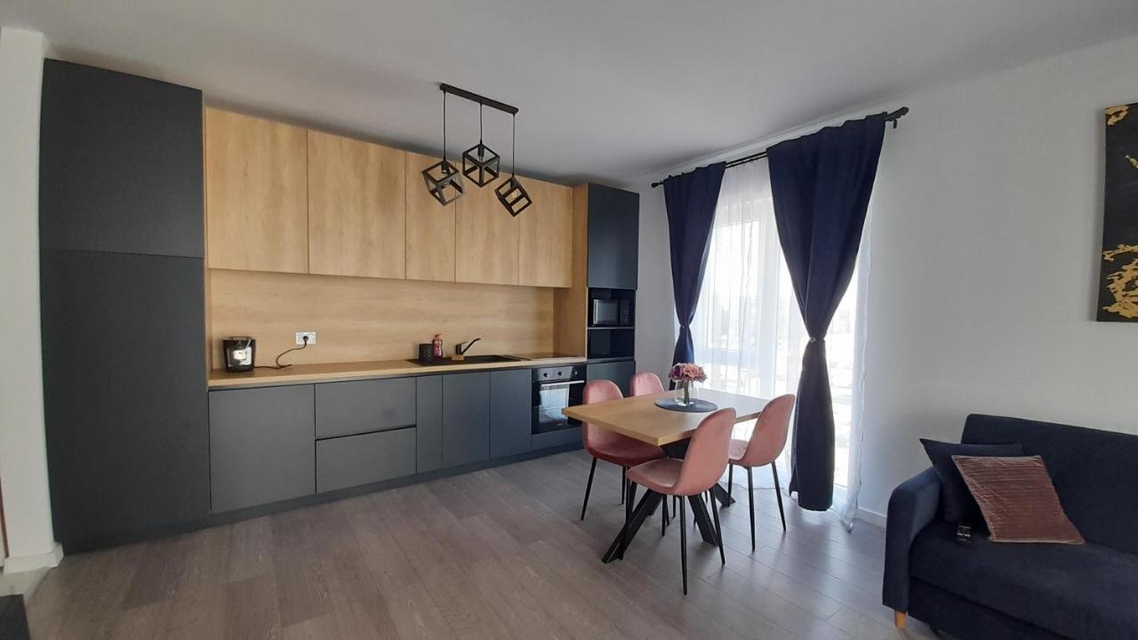 Sarah'S Place Орадя Экстерьер фото